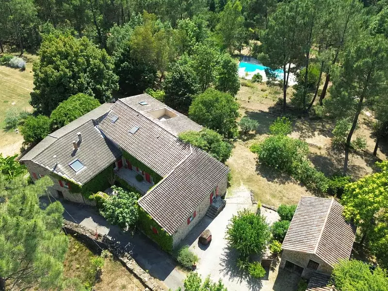 Maison, 245 m²