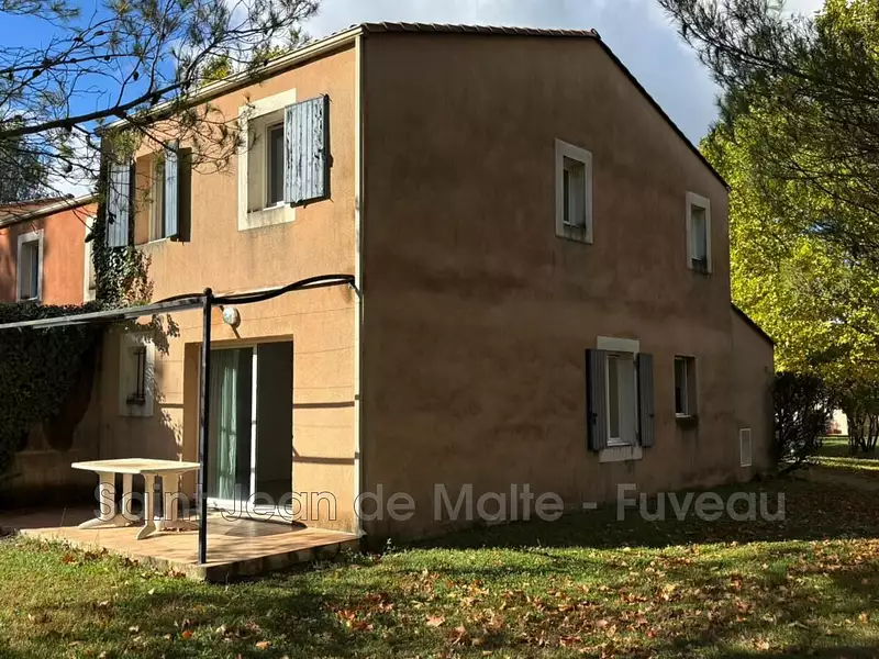 Maison, 88 m²