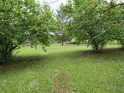 Terrain, 2 100 m²