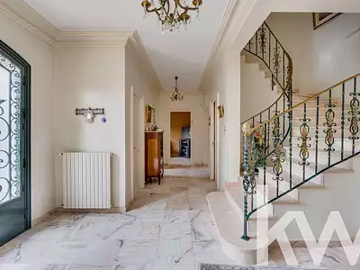 Maison, 280 m²