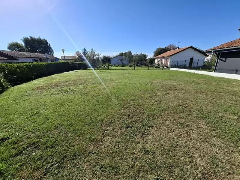 Terrain, 400 m²