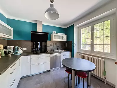 Maison, 220 m²