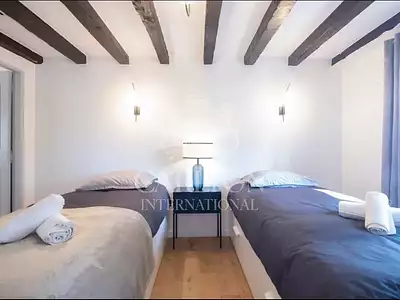 Maison, 331 m²