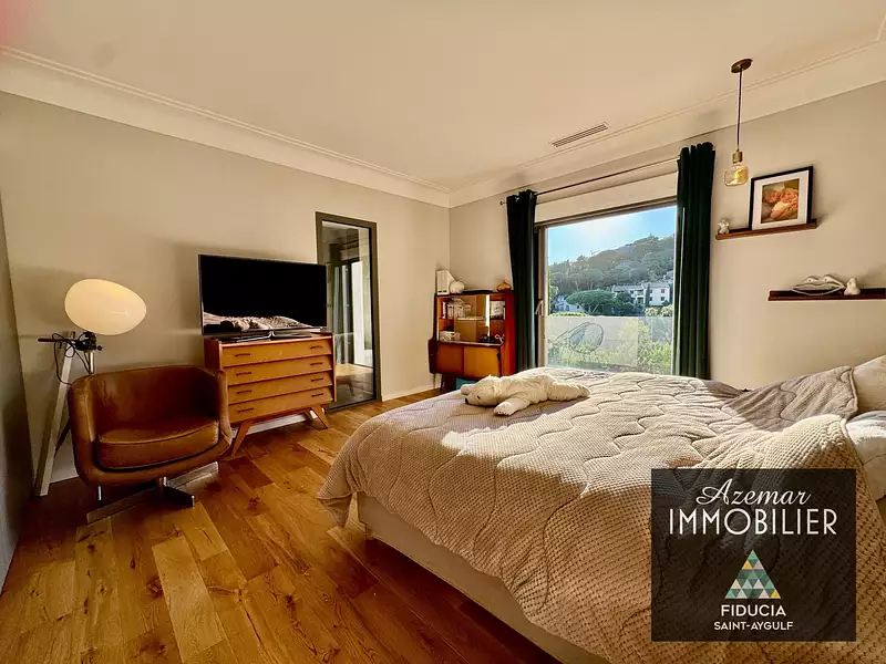 Maison, 245 m²