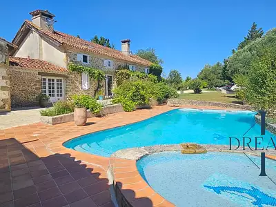 Maison, 308 m²