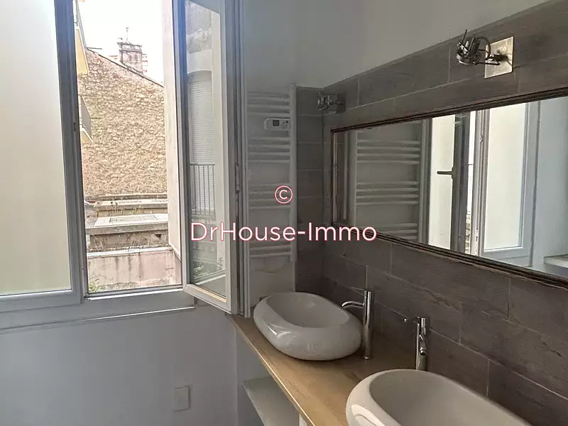 Immeuble, 300 m²