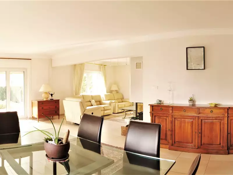 Maison, 200 m²