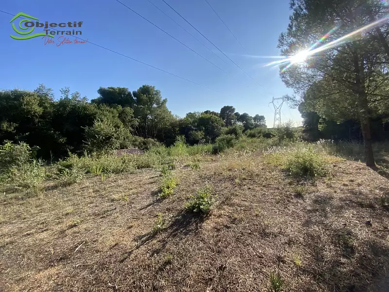 Terrain, 3 705 m²
