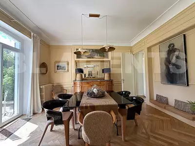 Maison, 260 m²
