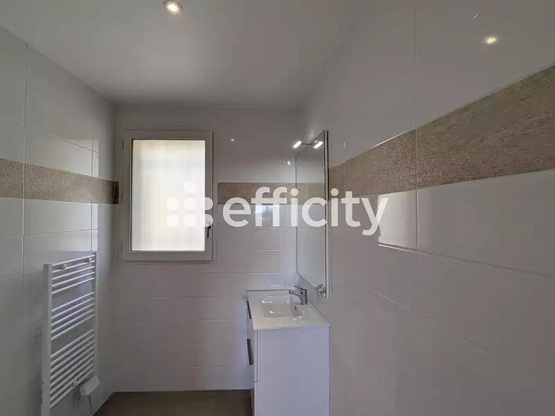 Maison, 201 m²