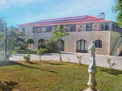 Maison, 230 m²