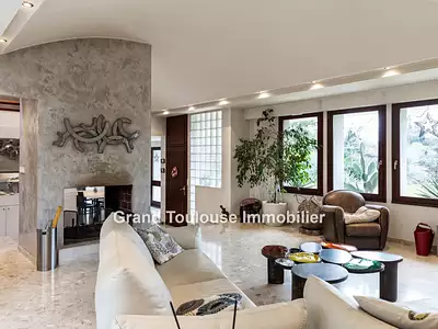 Maison, 240 m²