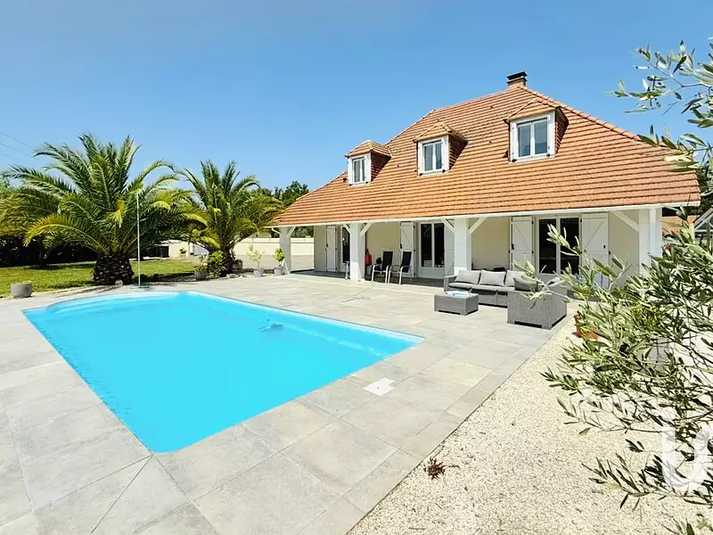 Maison, 205 m²