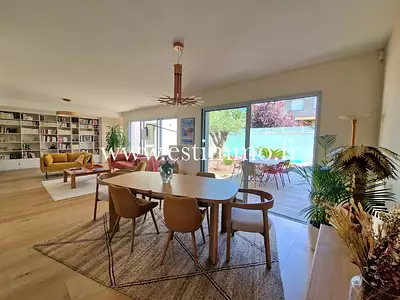 Maison, 179 m²