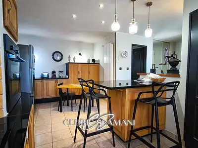 Maison, 195 m²