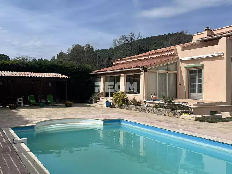 Maison, 205,48 m²