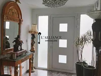 Maison, 256 m²