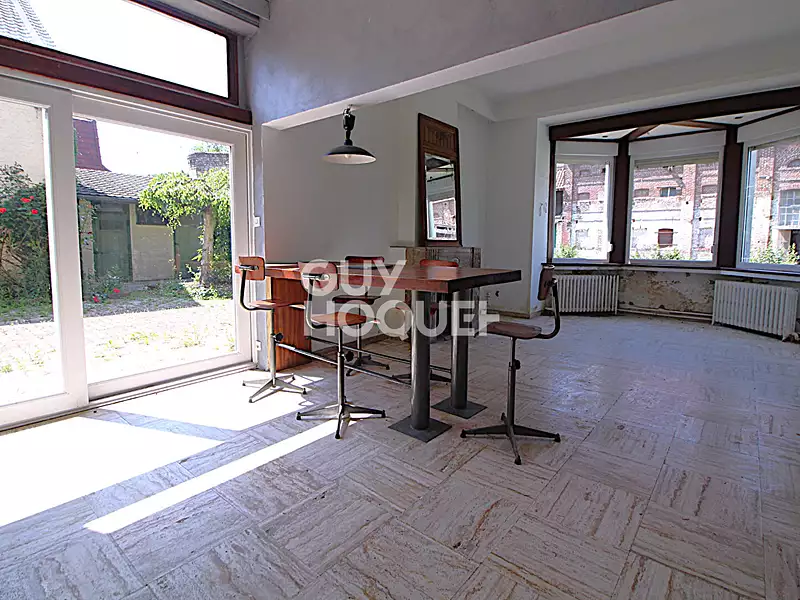 Maison, 220 m²