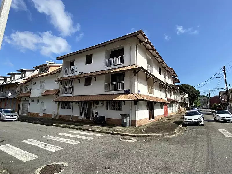 Immeuble, 151 m²