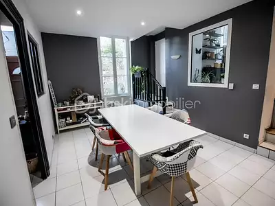 Maison, 184 m²