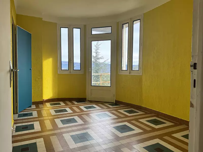 Immeuble, 266 m²