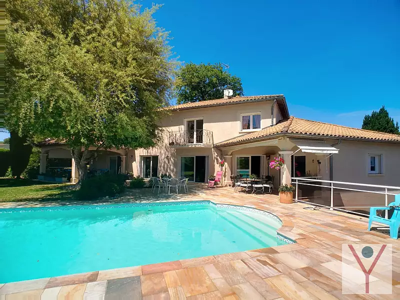 Maison, 258,2 m²