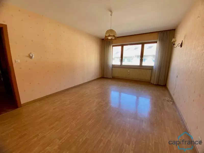 Maison, 240 m²