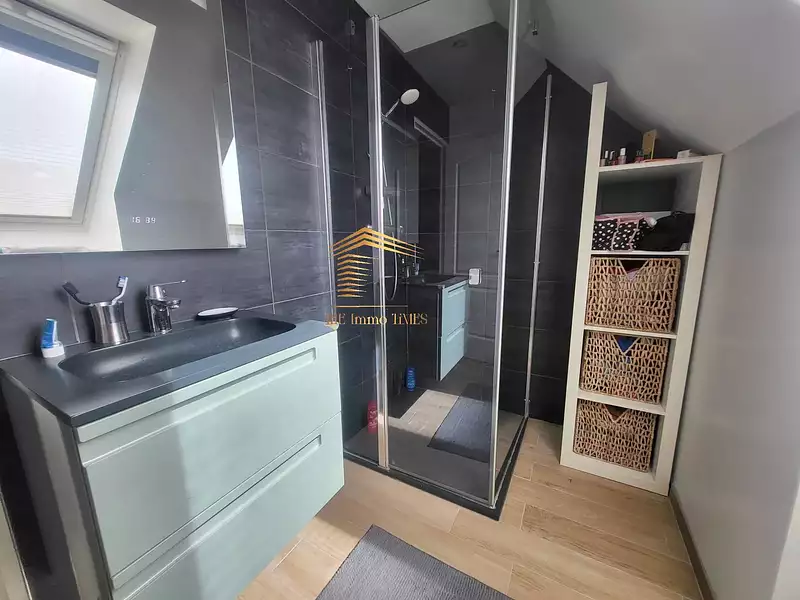 Maison, 176 m²