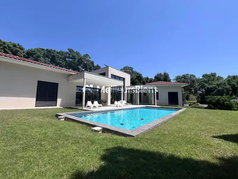 Maison, 200 m²