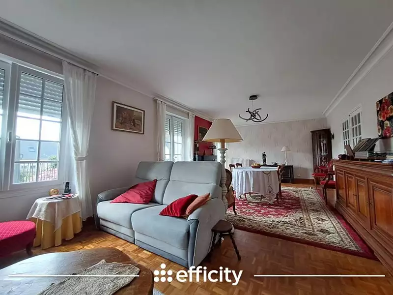 Maison, 192 m²