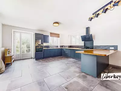 Maison, 260 m²