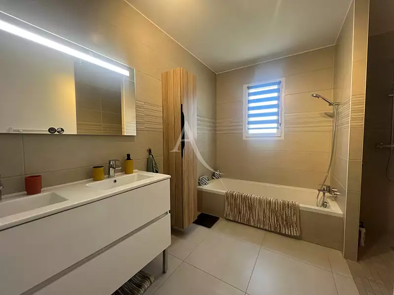 Maison, 93,99 m²