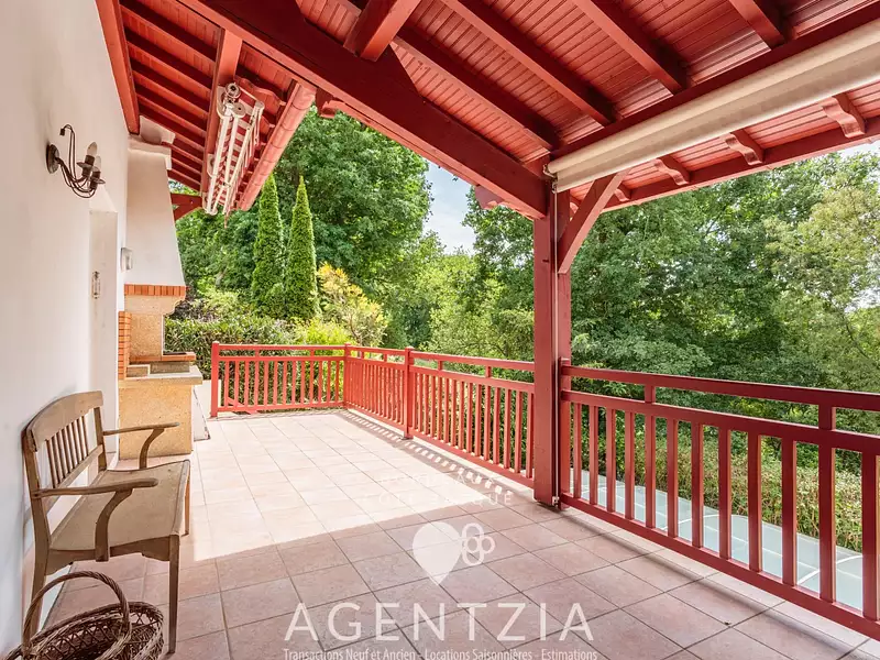 Maison, 187 m²