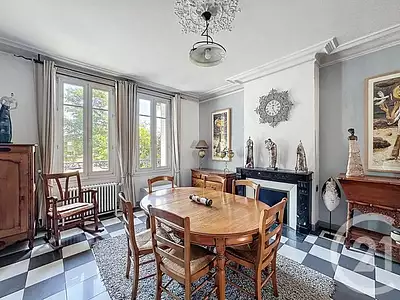 Maison, 180 m²