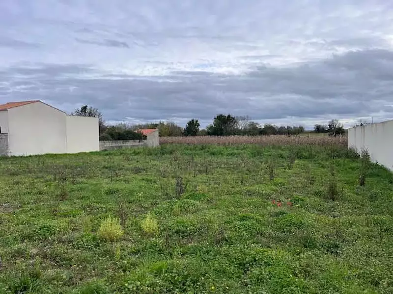 Terrain, 645 m²
