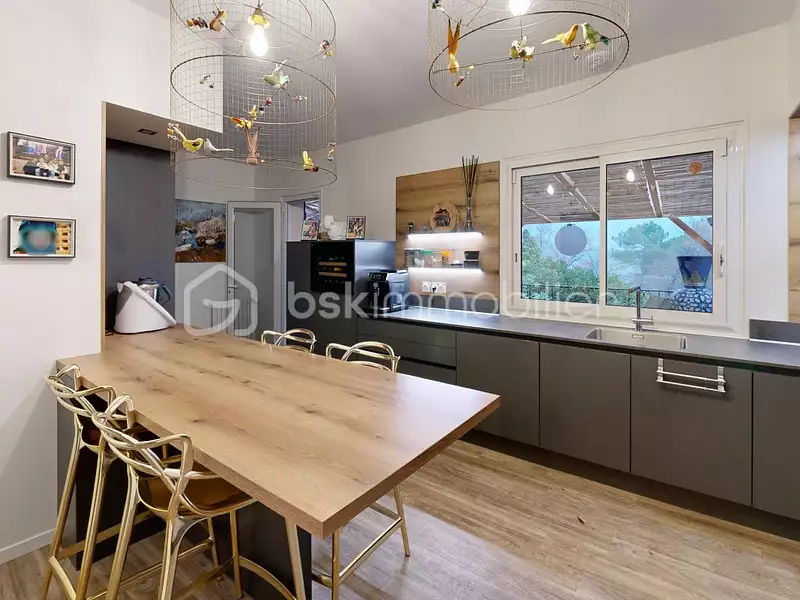 Maison, 213 m²