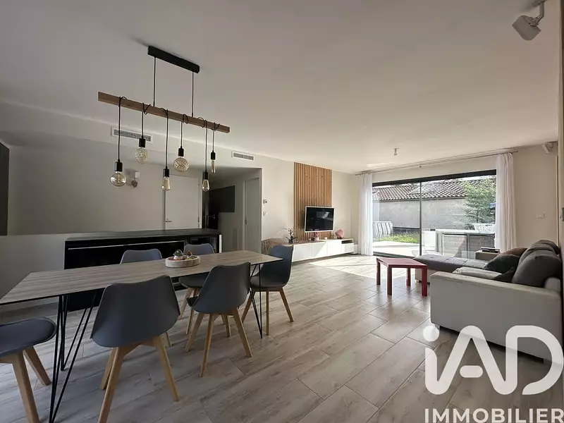 Maison, 121 m²