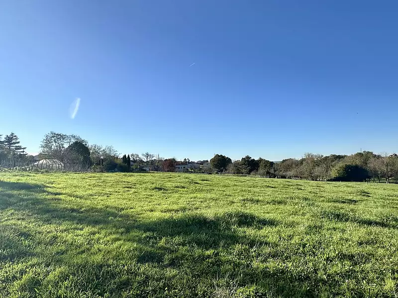 Terrain, 1 200 m²