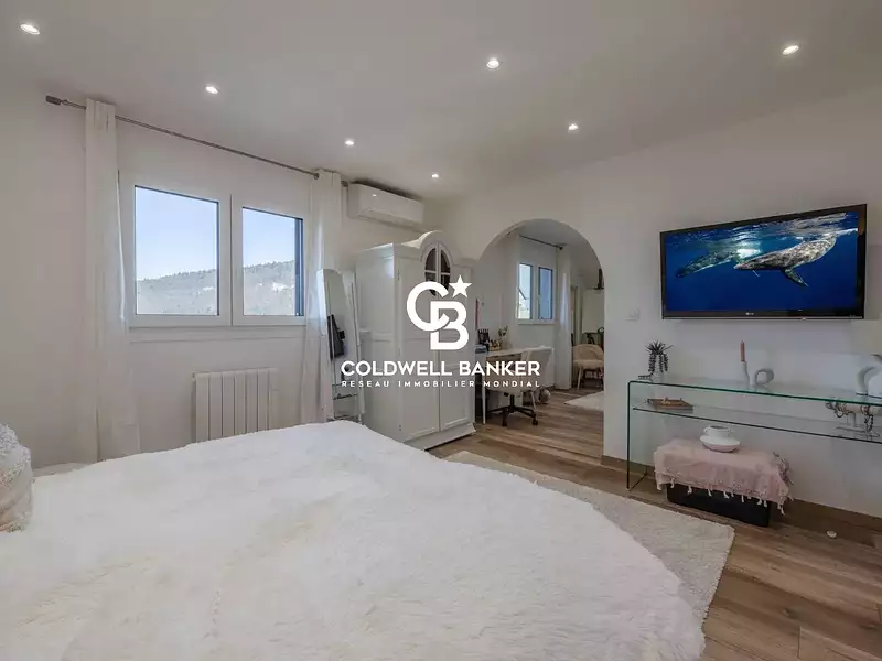Maison, 280 m²