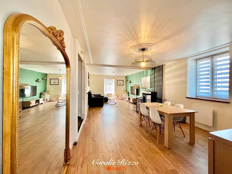 Maison, 210 m²