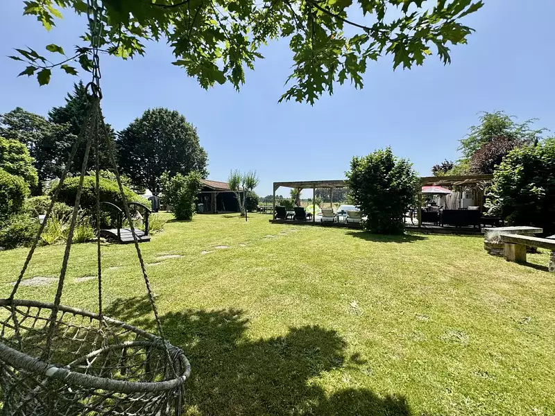 Maison, 260 m²