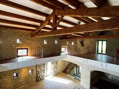 Maison, 868 m²