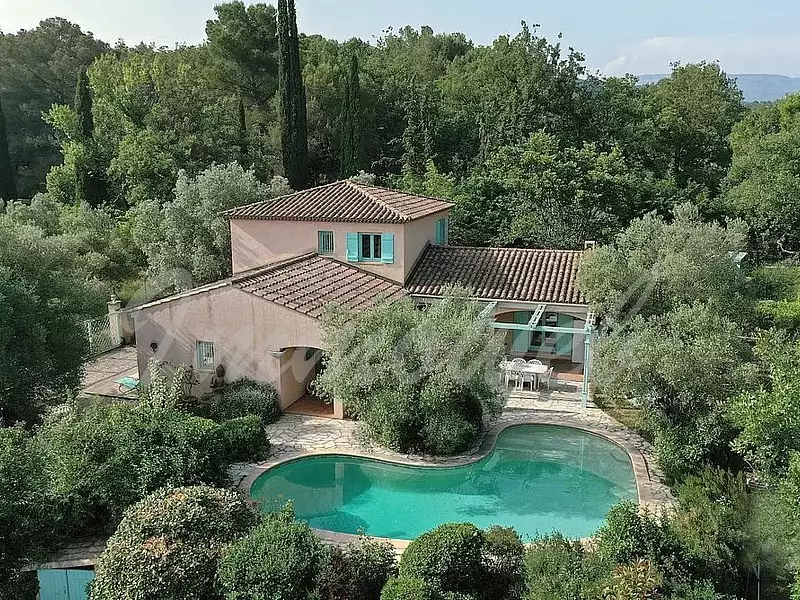Maison, 180 m²