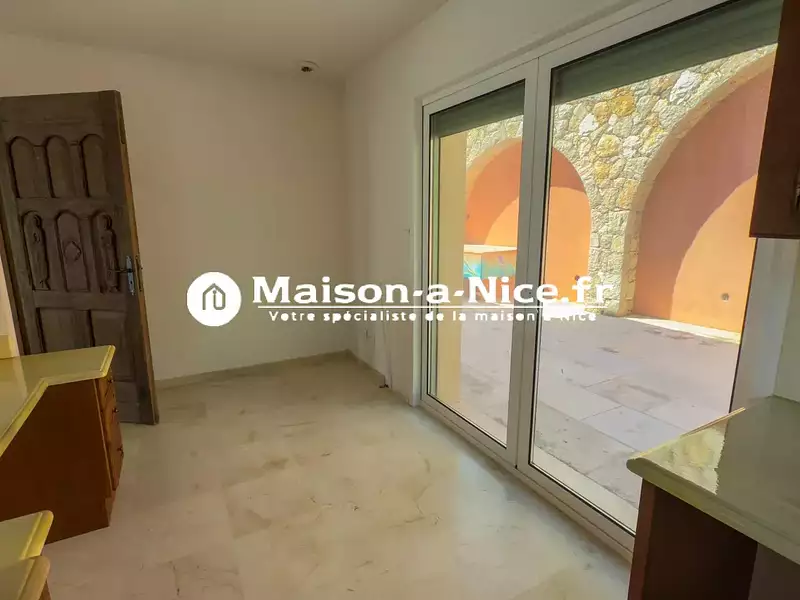 Maison, 333,07 m²