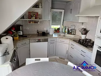 Immeuble, 243 m²