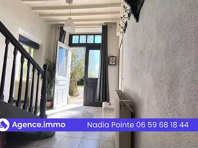 Maison, 240 m²