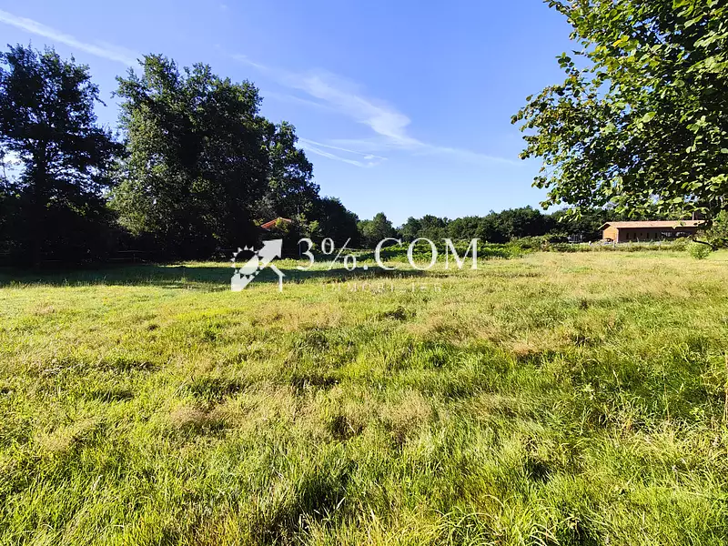 Terrain, 2 500 m²