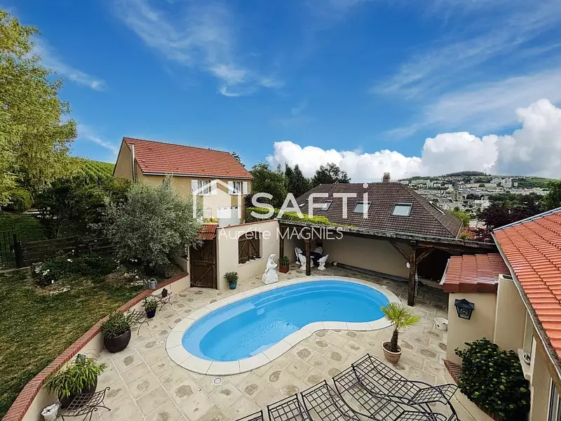 Maison, 279 m²