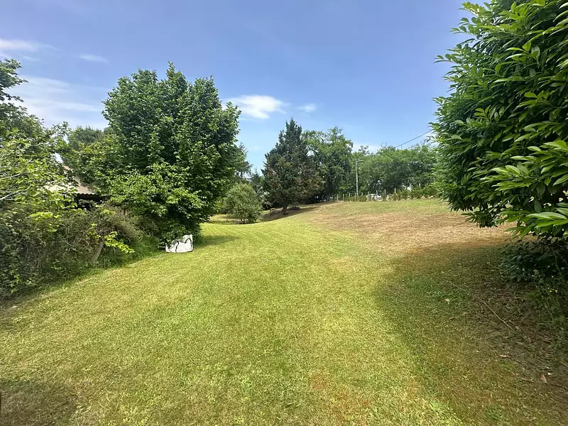 Terrain, 1 437 m²