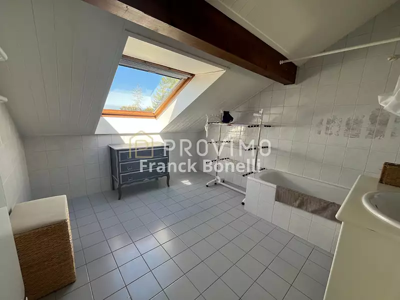 Divers, 120,64 m²